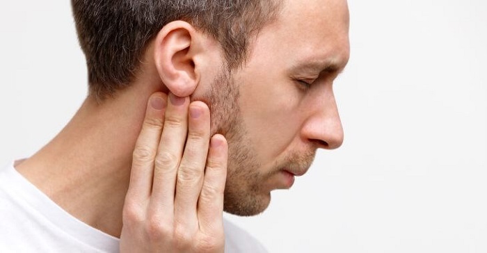 ear and throat pain when swallowing - علت گوش درد یک طرفه